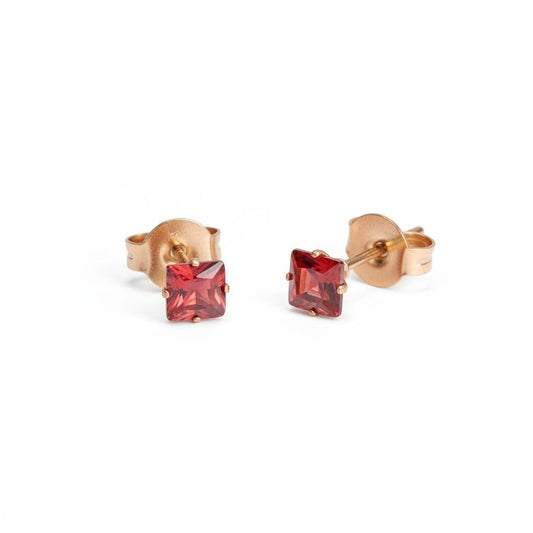 Oorbellen – RVS Roségoudkleur met Rode Vierkante Zirkonia (4mm) - Aramat Jewels - Oorbellen - cadeautip