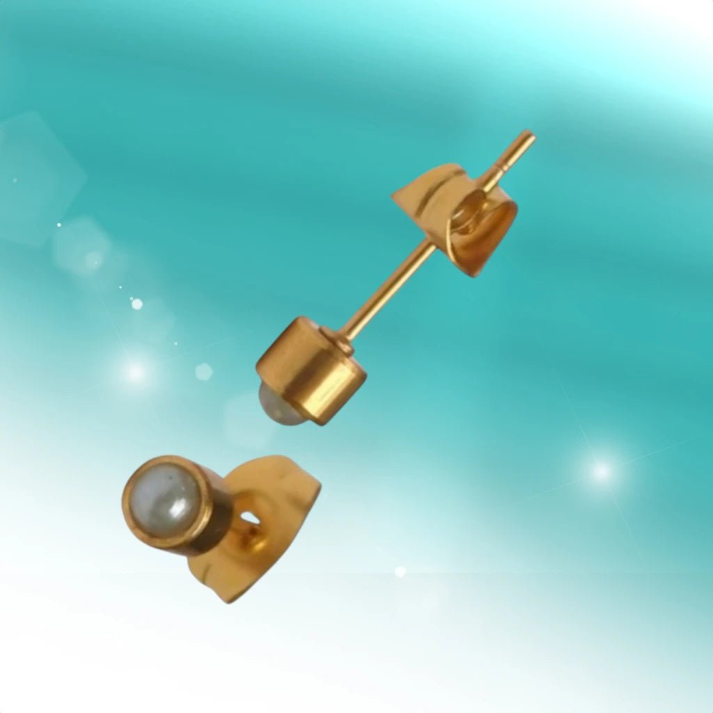 Oorstekers – Staal Parel Lichtgroen Goudkleurig (4mm) - Aramat Jewels - Oorbellen - cadeautip