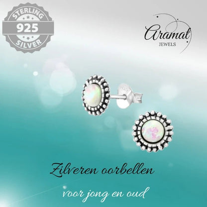 Oorstekers – Sterling Zilver Bali Etnisch Wit Opaal 8mm Geoxideerd - Aramat Jewels - Oorbellen - cadeautip