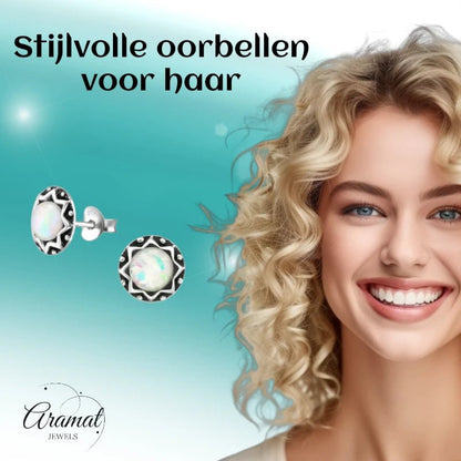 Oorstekers – Sterling Zilver Bali Etnisch Wit Opaal 9mm Rond Geoxideerd - Aramat Jewels - Oorbellen - cadeautip