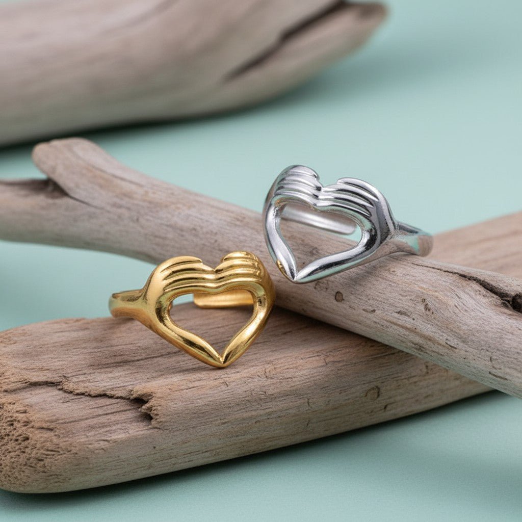 Open Ring RVS Hart met Handen Symbool (14 mm Breed) - Aramat Jewels - Ringen - cadeautip