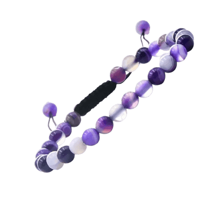 Een paarse en witte bea met zwart koord