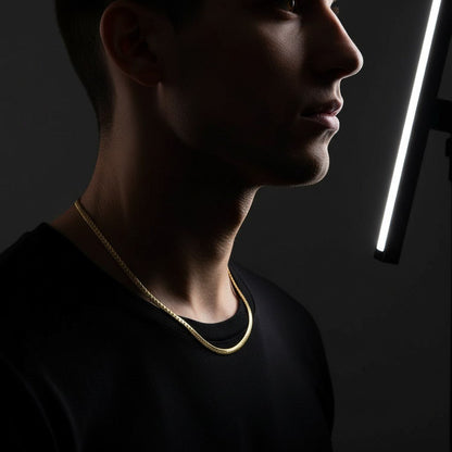 Platte Gourmet Ketting met bewerkte rand 4mm Goudkleurig Staal - Aramat Jewels - Halskettingen - cadeautip