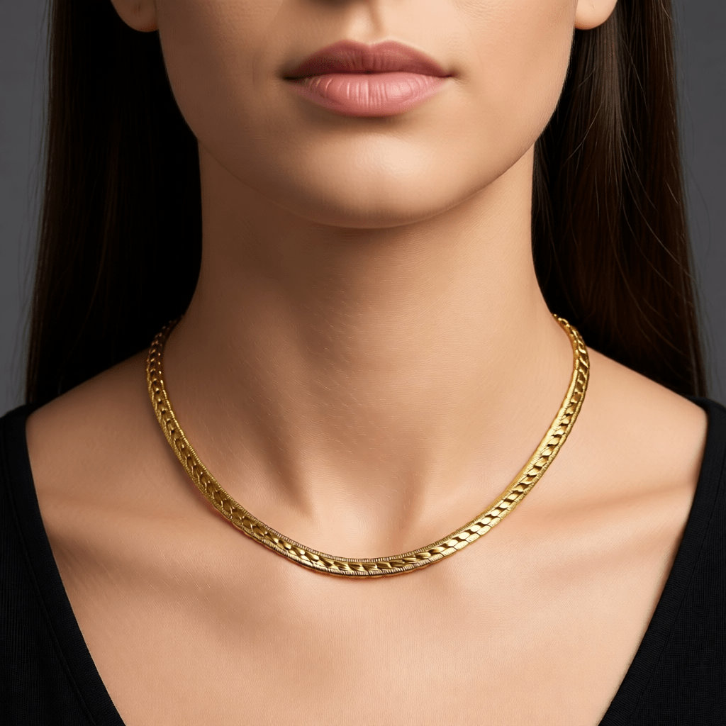 Platte Gourmet Ketting met bewerkte rand 7mm Goudkleurig Staal - Aramat Jewels - Halskettingen - cadeautip