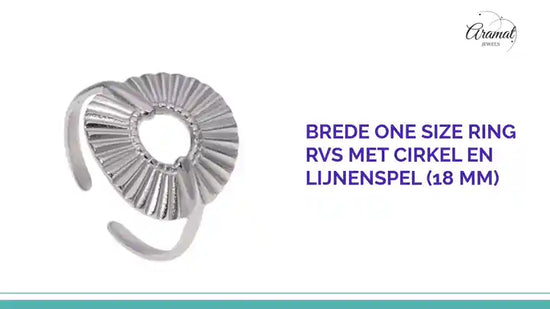 Brede One Size Ring RVS met Cirkel en Lijnenspel (18 mm) by@Outfy