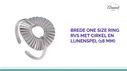 Brede One Size Ring RVS met Cirkel en Lijnenspel (18 mm) by@Outfy