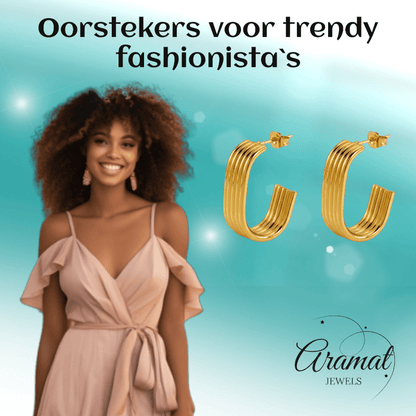 Rechthoekige Oorstekers Streepjesmotief Goudkleurig Staal - Aramat Jewels - RVS Sieraden - Oorbellen - cadeautip