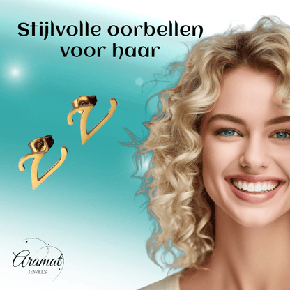 RVS Letter V Oorbellen Goudkleurig – Initiaal - Aramat Jewels - Oorbellen - cadeautip