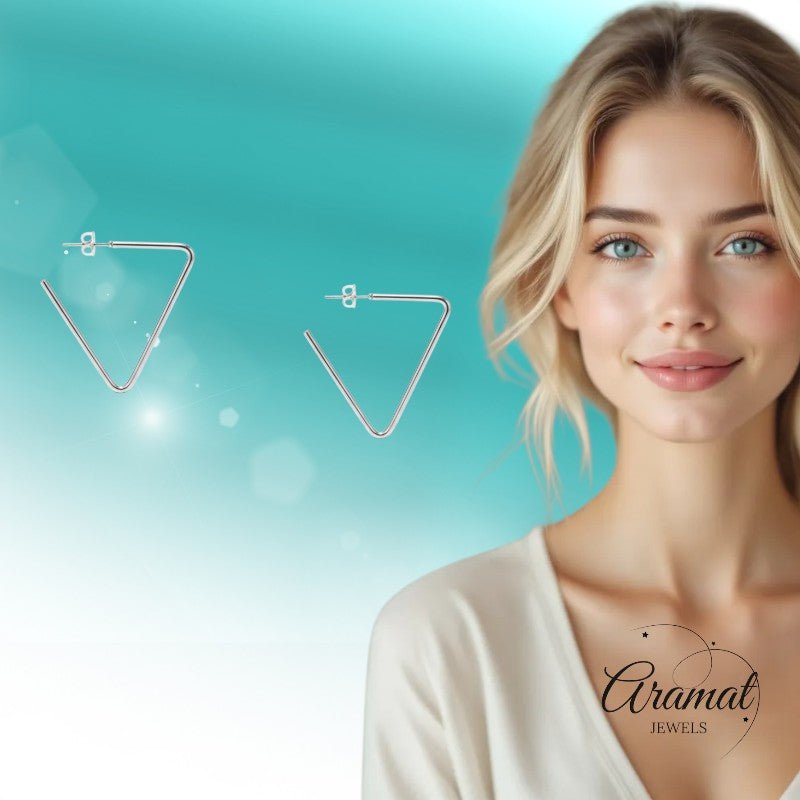 Stalen Driehoek Hoepel Oorstekers - Dames - Aramat Jewels - Oorringen - cadeautip