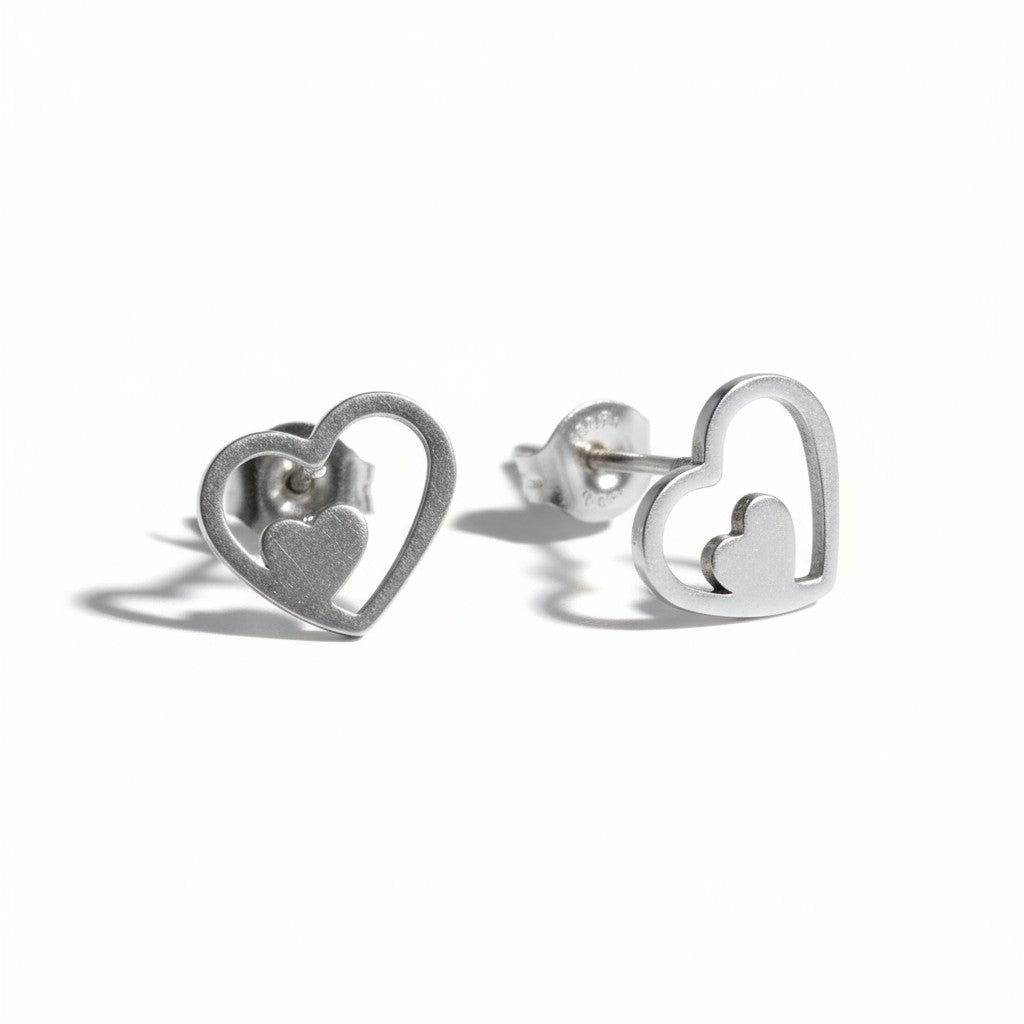 Stalen hartjes oorbellen zilverkleur 9mm RVS, open hartje met klein hartje, hypoallergeenoorstekers voor dames en kinderen