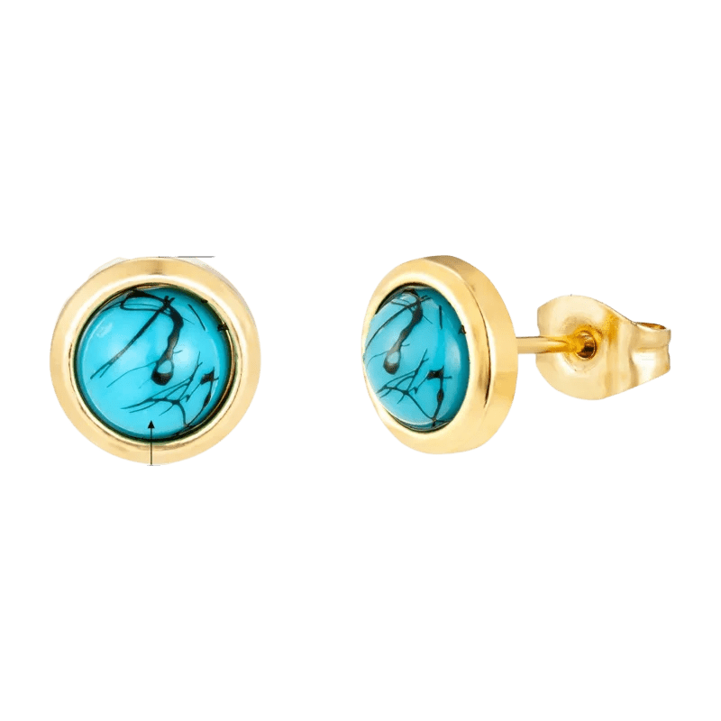 Gouden oorbellen met ronde turquoise edelstenen.