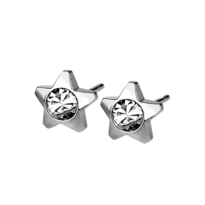 Stervormige oorbellen met heldere edelstenen.