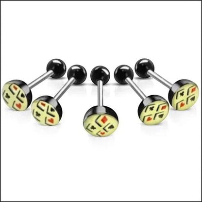 Een paar zwarte en gele smiley piercings