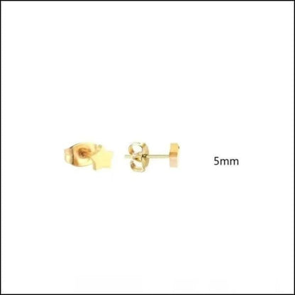 Een paar gouden oorbellen