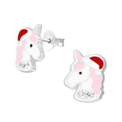 Witte en roze eenhoorn oorbellen met rode kerstmutsen en kristallen accenten.