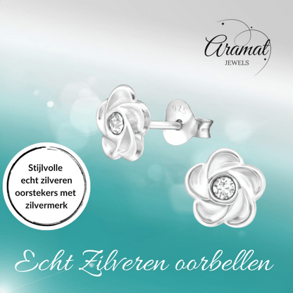 Zilveren bloem oorbellen met transparant kristal - Aramat Jewels - Oorbellen - cadeautip