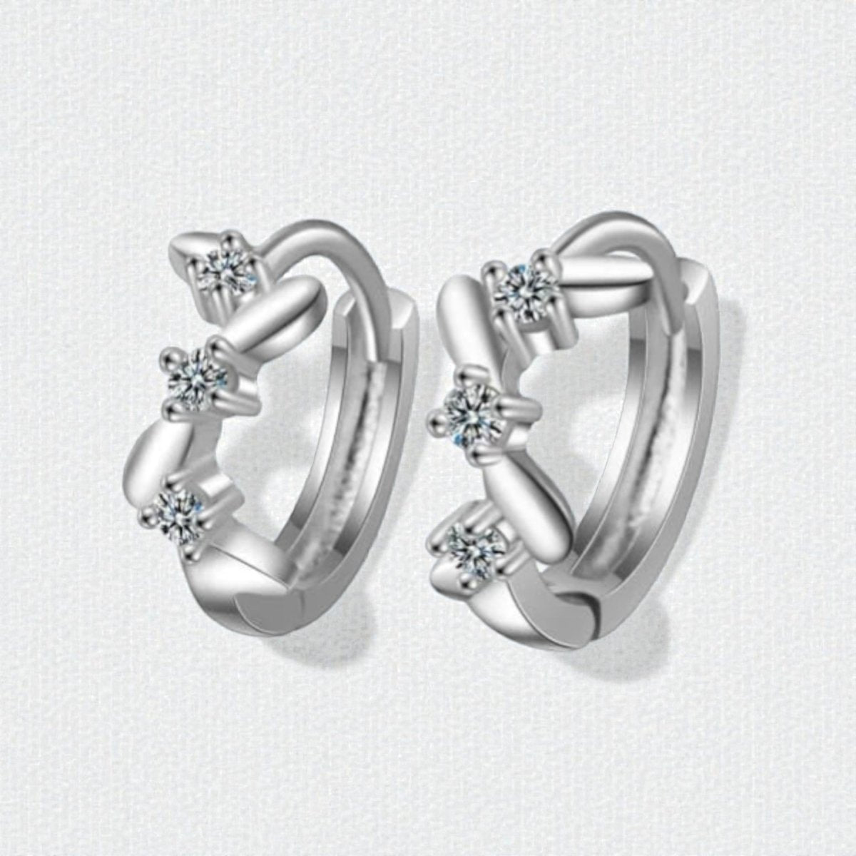 Zilveren Oorringetjes met Zirkonia Steentjes en Zigzag Patroon - Aramat Jewels - Oorringen - cadeautip