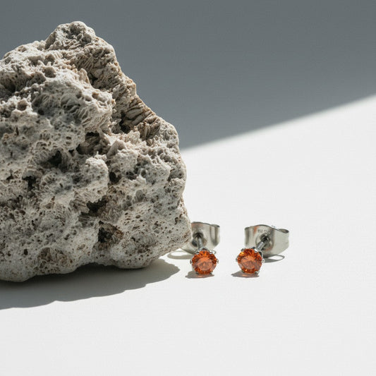 Zilverkleurige RVS Oorstekers Geboortesteen Juli - Rood/Oranje - 3 mm - Aramat Jewels - Oorbellen - cadeautip