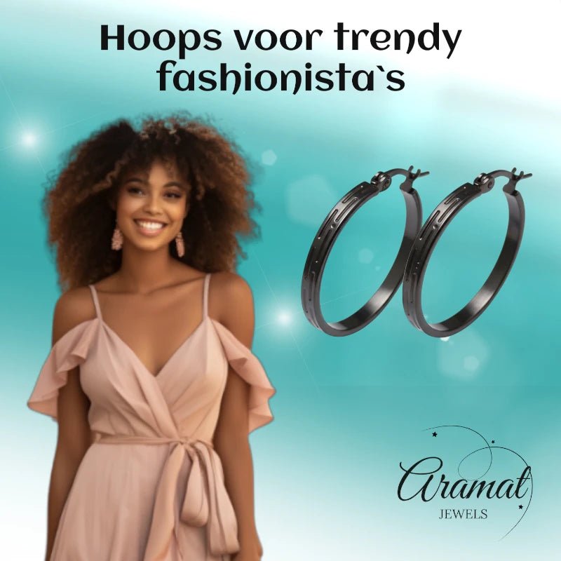 Zwarte RVS Oorringen met Streepjes Motief - 30 mm - Aramat Jewels - Oorringen - cadeautip