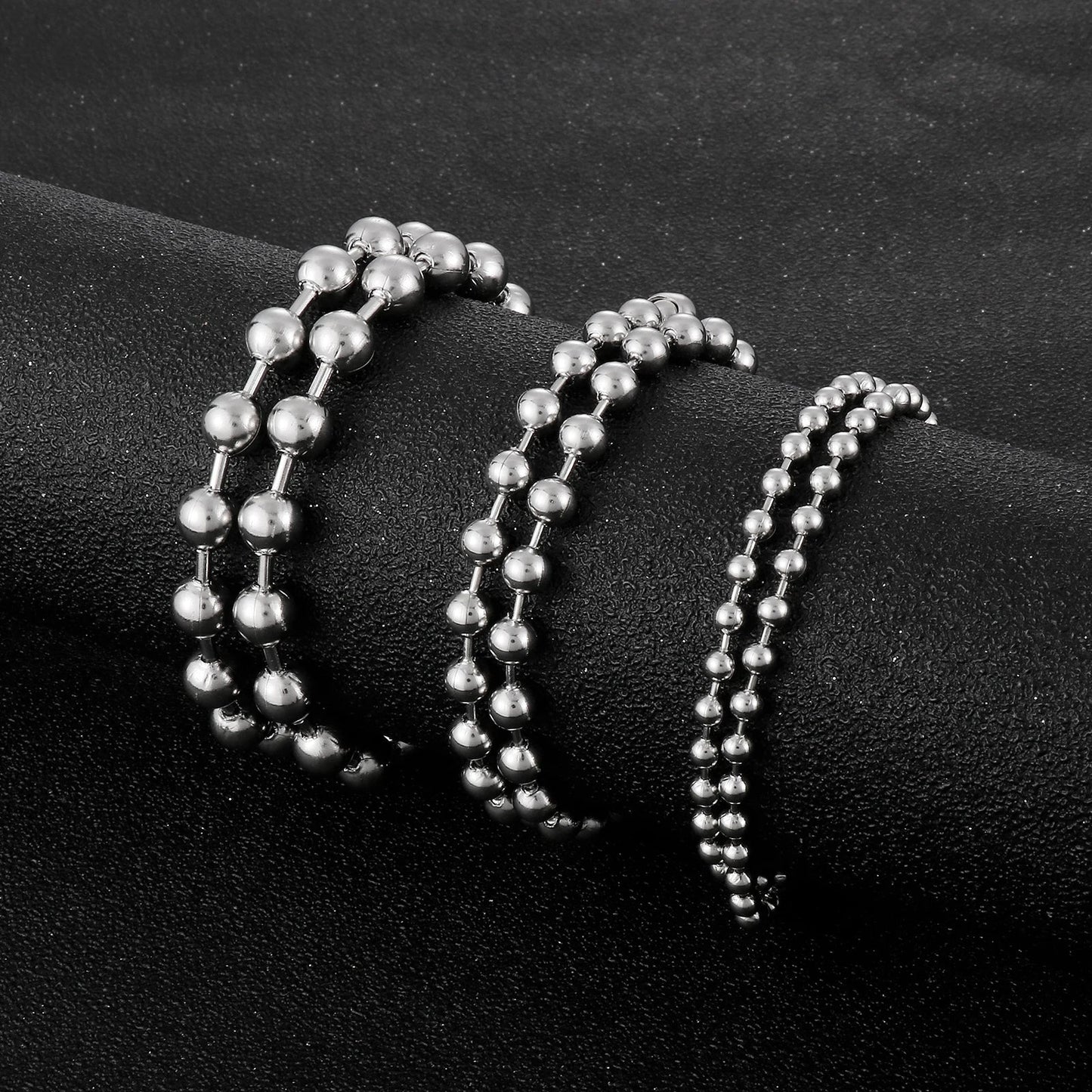 Zilverkleurige Bolletjes Ketting - Aramat Jewels